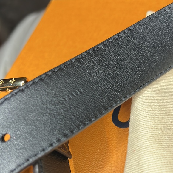 •Louis Vuitton Belt - Picture 4 of 6